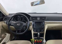 Volkswagen Passat 2017 en buena condicción