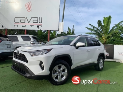 Toyota RAV4 XLE 2019