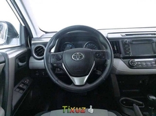 Auto Toyota RAV4 2018 de único dueño en buen estado