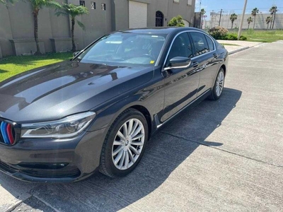 BMW Serie 7 3.0 740ia Excellence At