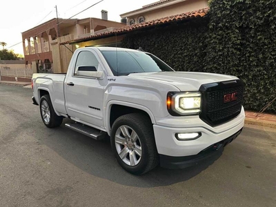 GMC Sierra 5.3 Cabina Regular Sle 4x4 Mt