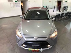Toyota Yaris 2016 4p Sedán R XLE L4 15L Aut