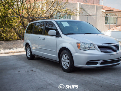 Chrysler Town & Country 2012 3.3 Lx At