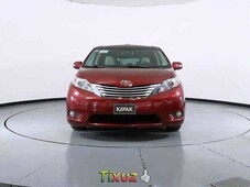 Toyota Sienna 2014 impecable en Juárez