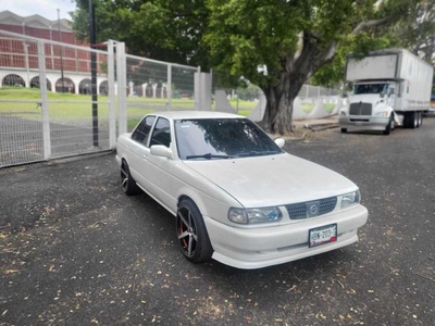 Nissan Tsuru Estandar