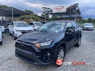 Toyota RAV4 XLE Premium 2021