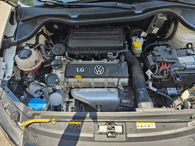 Volkswagen Polo 1.6 Comfortline Plus Mt