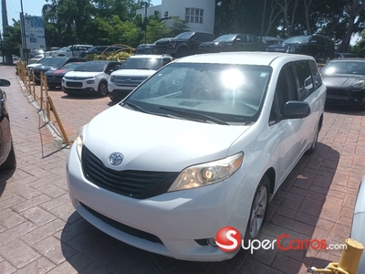 Toyota Sienna 2015