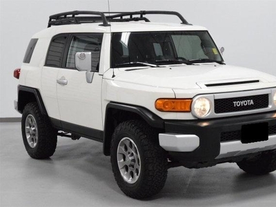 TOYOTA FJ CRUISER 2011