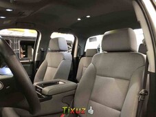 Chevrolet Silverado 2500 2017 barato en Tlalnepantla