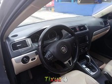 Se vende urgemente Volkswagen Jetta Sport 2014 en Amozoc