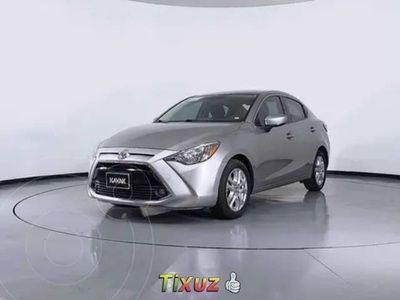 Toyota Yaris R LE