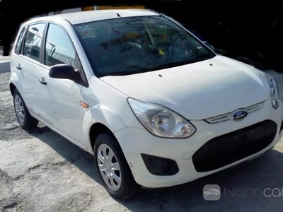 Ford Ikon 5p Ambiente L4/1.6 Man A/A