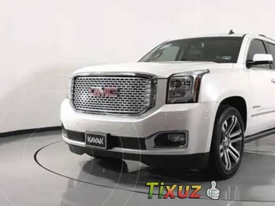 GMC Yukon Denali 8 Vel AWD