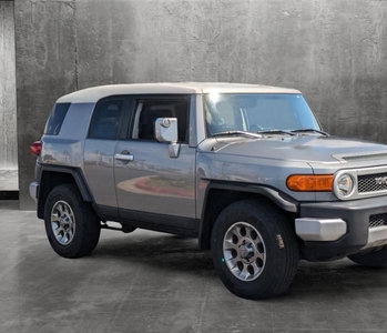 TOYOTA FJ CRUISER