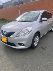 Nissan Versa 1.6 Advance