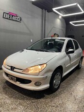 Peugeot 206 1.6 Xr Premium