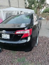 Toyota Camry 2.5 Xle L4/ At