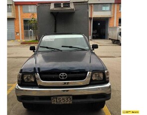 Toyota Hilux 2.2cc Mt Aa 4x2