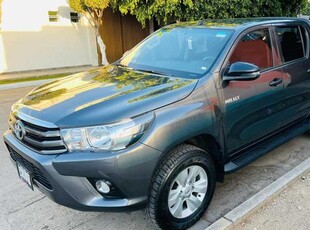 Toyota Hilux 2.7 Cabina Doble Sr Mt