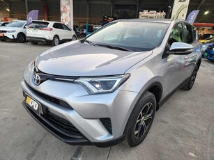 Toyota Rav4 2.0 Lujo 4x2 Mt Full 2017