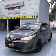 Toyota Yaris E Automático 2020