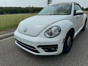 Volkswagen Beetle Convertible 2.5 Auto