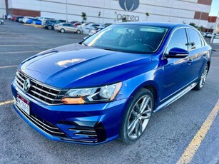 Volkswagen Passat 2.5 R-line At