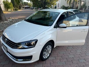 Volkswagen Vento 1.6 Confortline Mt