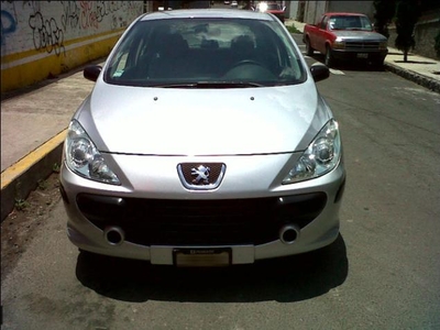 PEUGEOT 307 XR 5 puertas Automático tiptronic 2.0