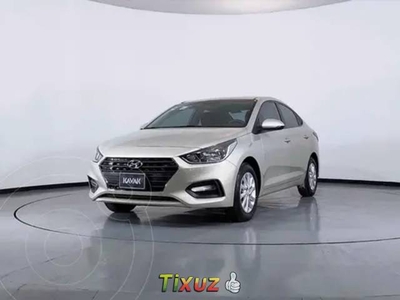 Hyundai Accent Sedán GL Mid