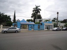 Casa en Venta con local comercial y departamento anexo, Itzimná, Mérida, Yuc