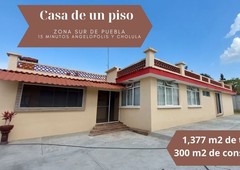 Casa en venta un piso zona sur Puebla acceso a traves de Blvd Carmelitas y 11 Su