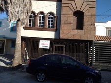 Venta de Casa Remodelada en Los Pinos San Nicolas a 5 min Plaza Citadel
