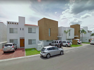 Casa en venta de adjudicacion inmediata en Residencial Punta Juriquilla Queretaro ZDC