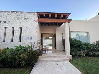 Casa en Venta en Sodzil Norte, Mérida, Yucatán.