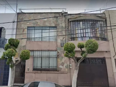 Casa A La Venta En La Colonia Veronica Anzures, Maravilloso Remate Bancario