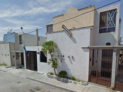 Casa En Remate Bancario En Cumbres, Reynosa, Tam. (65% Debajo De Su Valor Comercial, Solo Recursos Propios, Unica Oportunidad) -ekc