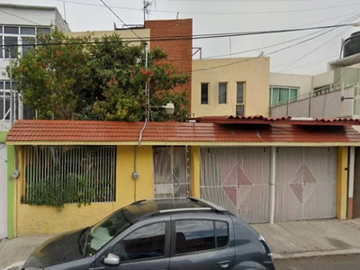 Casa En Venta En Reforma Itazihuatl Iztacalco Scb