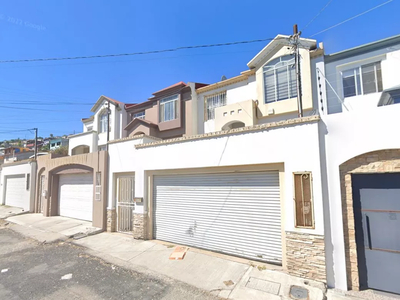 Vendo Casa En Tijuana, Buenavista, Gran Ubicacion, Rh*
