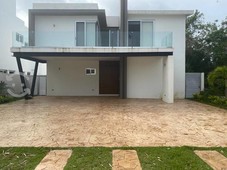 LUJOSA CASA EN VENTA UBICADA EN RESIDENCIAL LAGOS