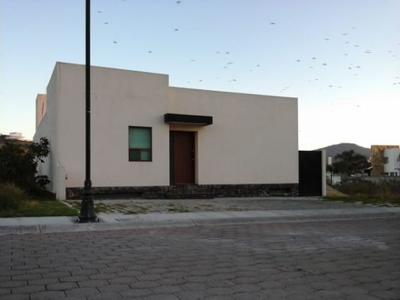 Casa venta cerca bernardo Quintana Residencia Pedregal de Vista Hermosa