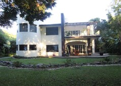 Casa en venta- exclusivo fraccionamiento con estricta vigilancia, Los Laureles, Cuernavaca