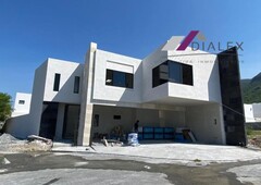 Col. Laderas Residencial -CARRETERA NACIONAL- Casa en Venta Monterrey Zona Sur