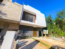 doomos. casa en venta en arbolada cancun