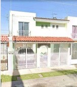 EXCELENTE CASA EN LOS ARRAYANES GUADALAJARA JALISCO