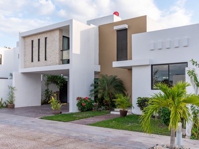 CASA en VENTA al norte de Mérida, Santa Gertrudis Copó, cerca de Plaza la Isla.