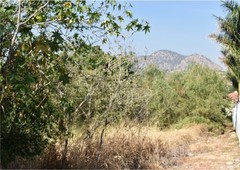 LAS CAÑADAS - TERRENO SEMIPLANO EN ZONA TRANQUILA