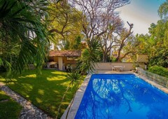 CASA EN RENTA EN CALZADA DE LOS ACTORES