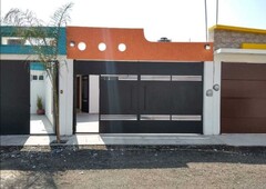 SE VENDE HERMOSA CASA NUEVA DE UNA PLANTA EN LA COLONIA GERTRUDIS SANCHEZ A MEDI